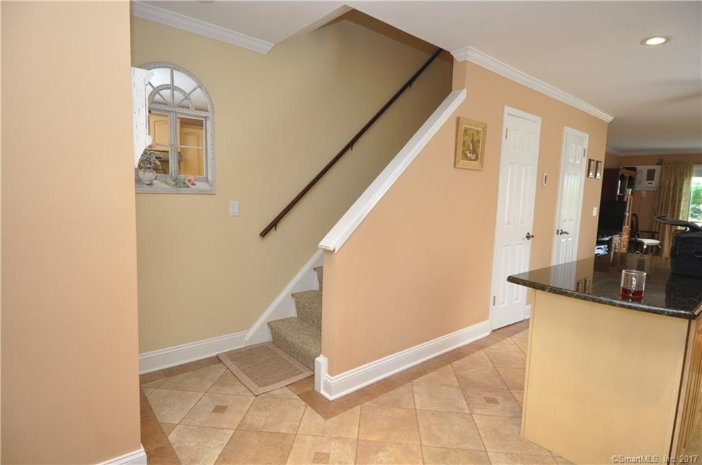 48 Dean St unit 7, Stamford, CT 06902 - photo 1