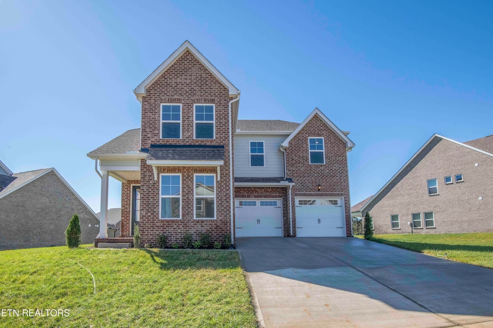 For Sale $739,900 • Co-Listing Agent