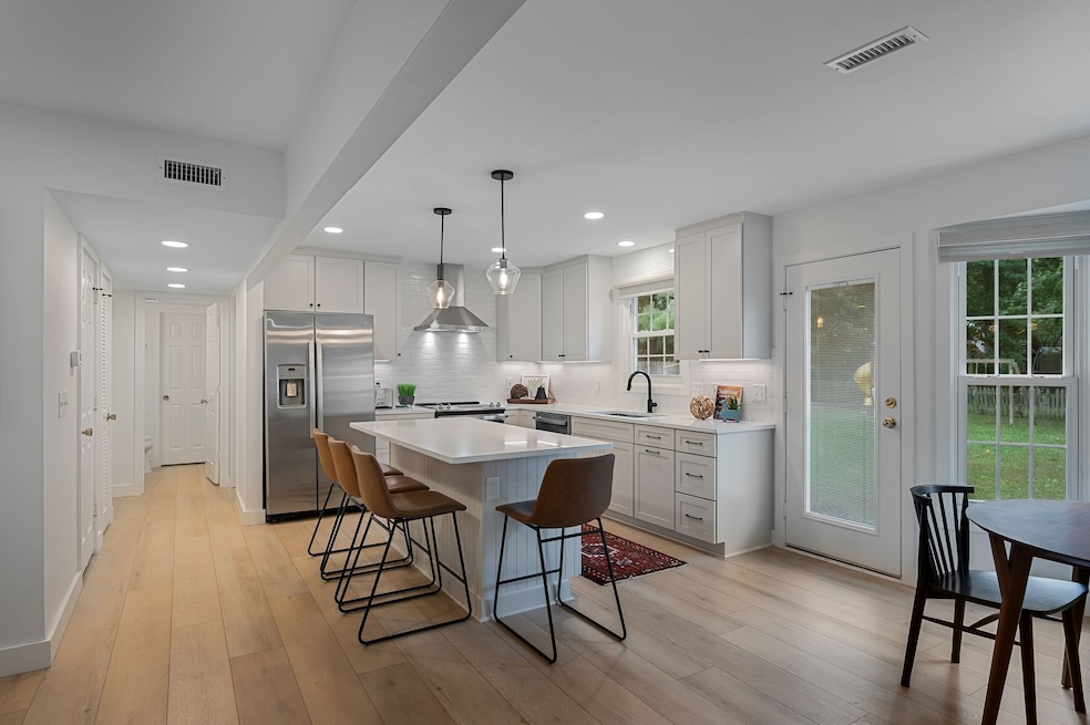 Pending $729,000 • Co-Listing Agent