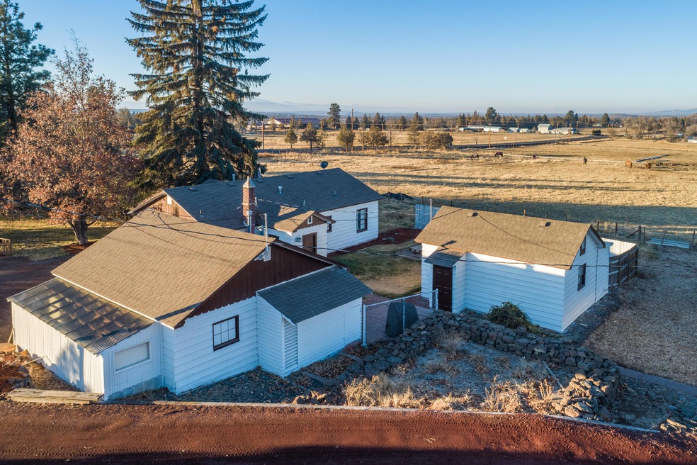 3626 Northwest Way, Redmond, OR 97756 - photo 1