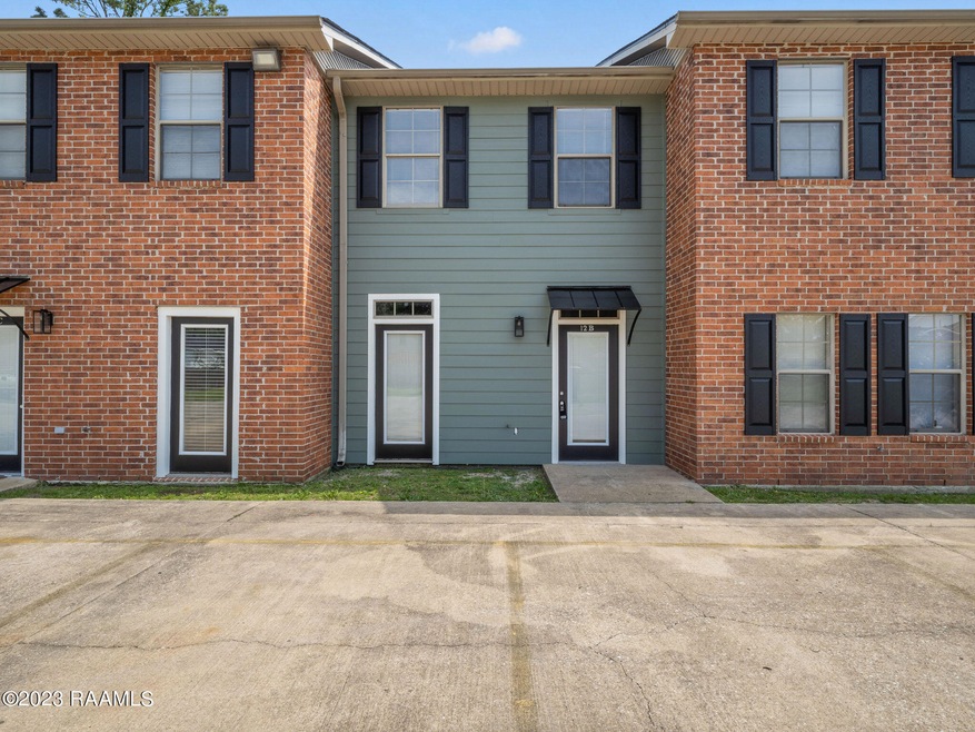 1711 Mignonette Ln unit 12-B, Lake Charles, LA 70605 - photo 1