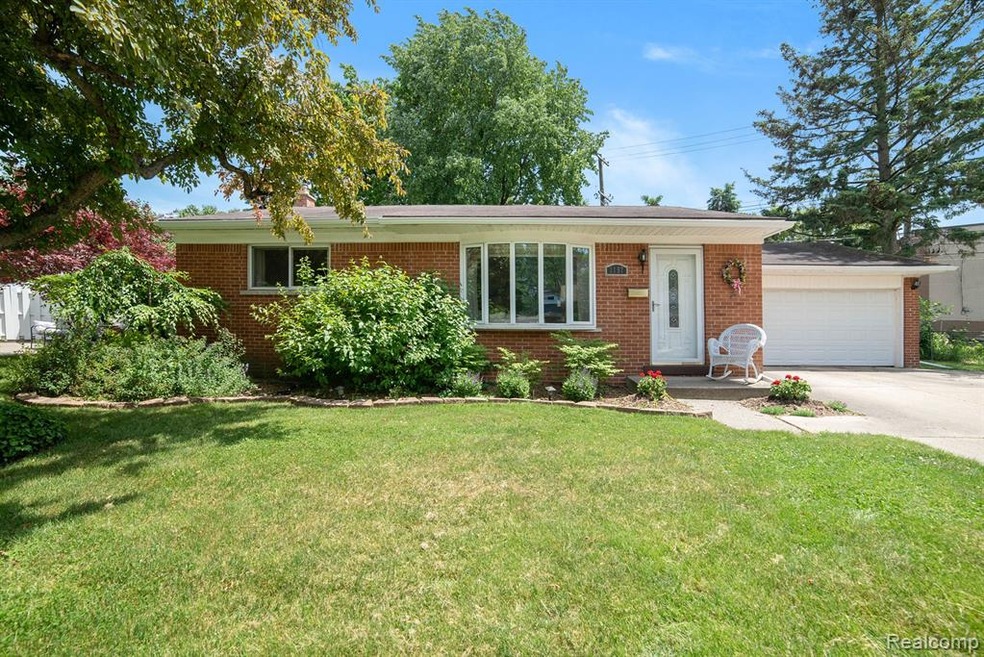 1157 Broadacre Ave, Clawson, MI 48017 - photo 1