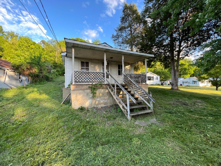 508 Orleans St, Johnson City, TN 37601 - photo 1