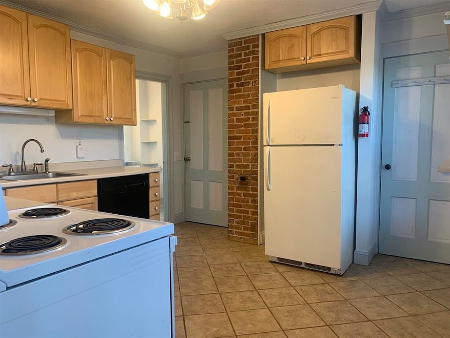 14 Preble St, Dover, NH 03820 - photo 1