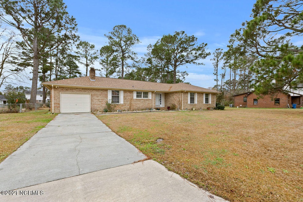 202 Cambridge Ct, Jacksonville, NC 28546 - photo 1