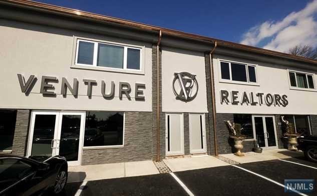 29-35 Herman St, Elmwood Park, NJ 07407 - photo 1