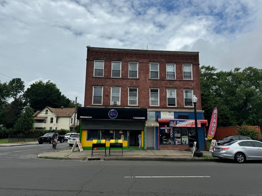 1199 Stratford Ave unit 1199, Bridge Port, CT 06607 - photo 1