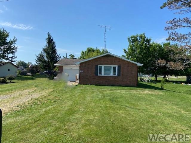 203 W Mulberry St, Waynesfield, OH 45896 - photo 1