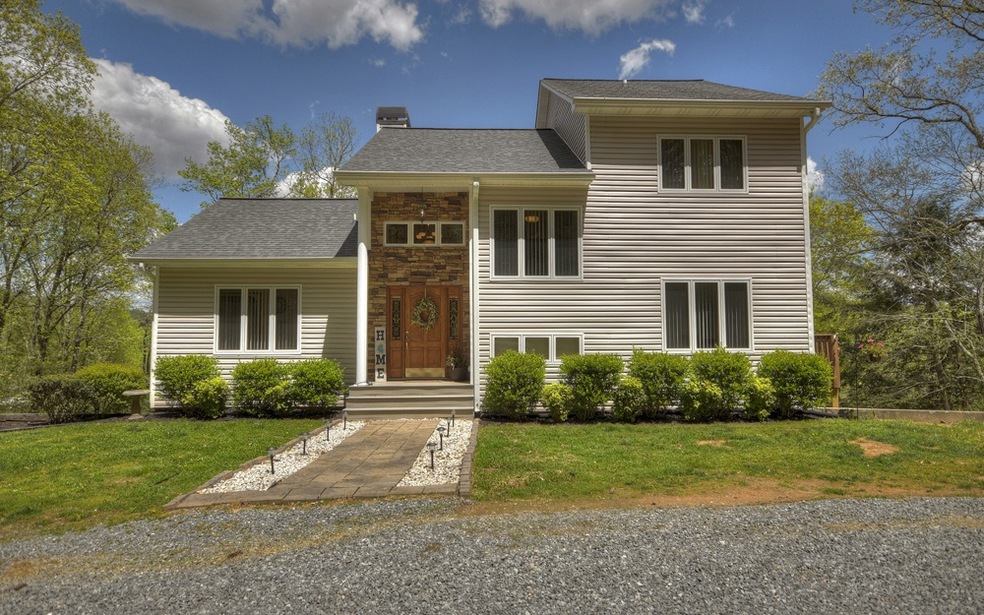 709 Pocaset Dr, Ellijay, GA 30540 - photo 1