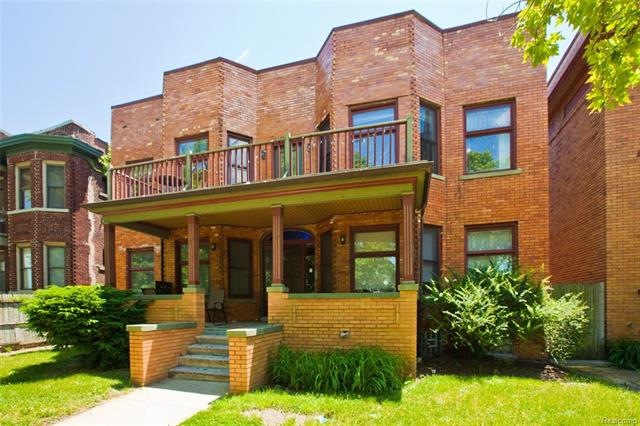 636 E Ferry St, Detroit, MI 48202 - photo 1