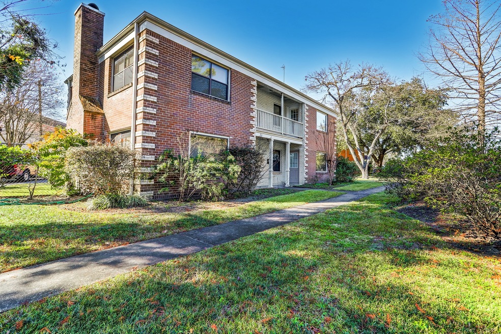 3309 Lawrence St, Houston, TX 77018 - photo 1