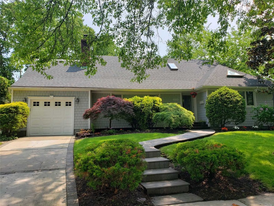 2184 Seneca Dr S, Merrick, NY 11566 - photo 1