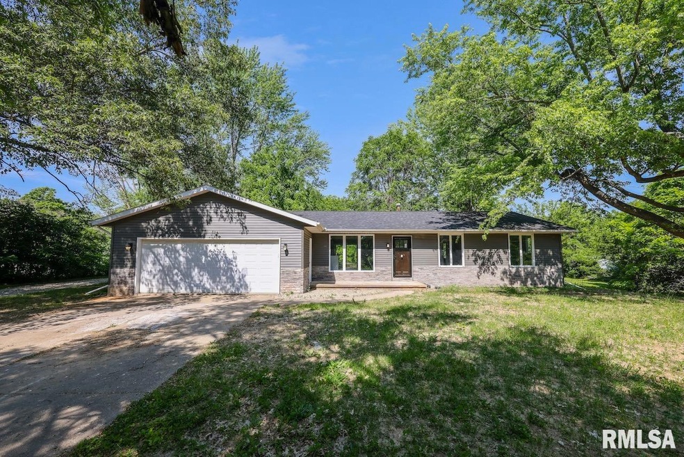 5301 N Koerner Rd, Peoria, IL 61615 - photo 1