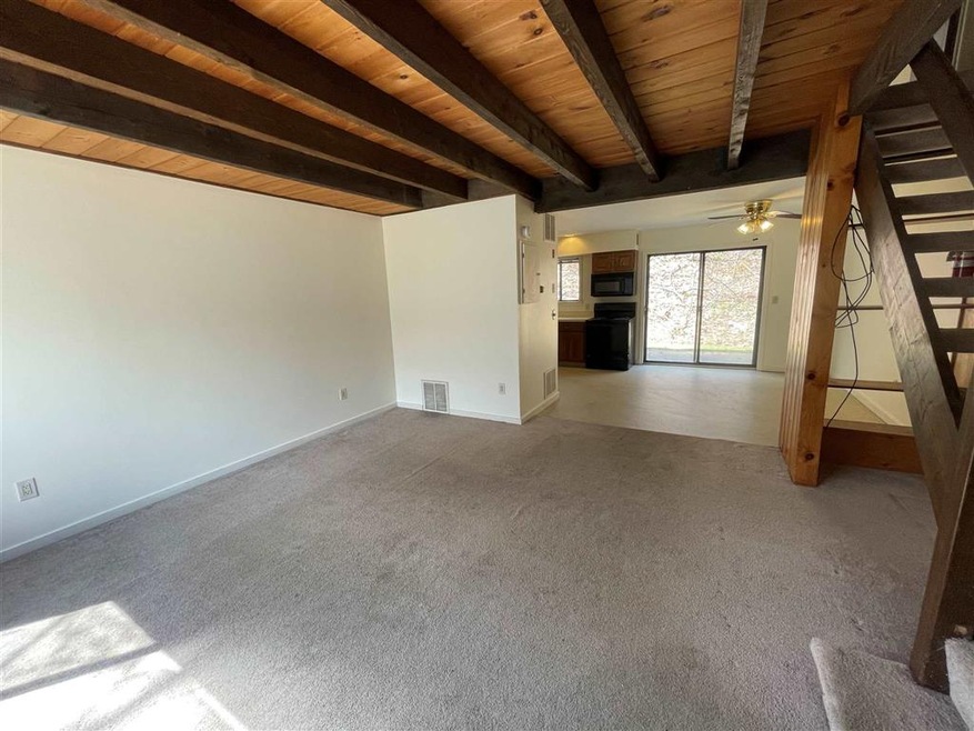 133 Colonial Dr unit 403, White River Junction, VT 05001 - photo 1