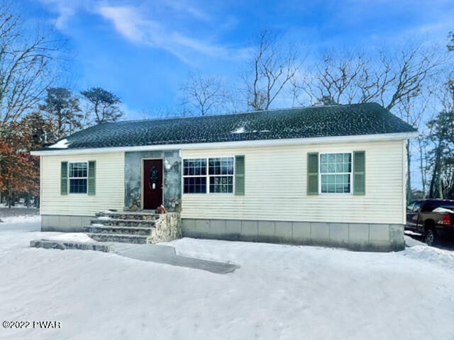 122 Robin Ln, Dingmans Ferry, PA 18328 - photo 1