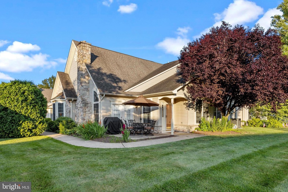 319 Starflower Ln unit V58, Langhorne, PA 19047 - photo 1