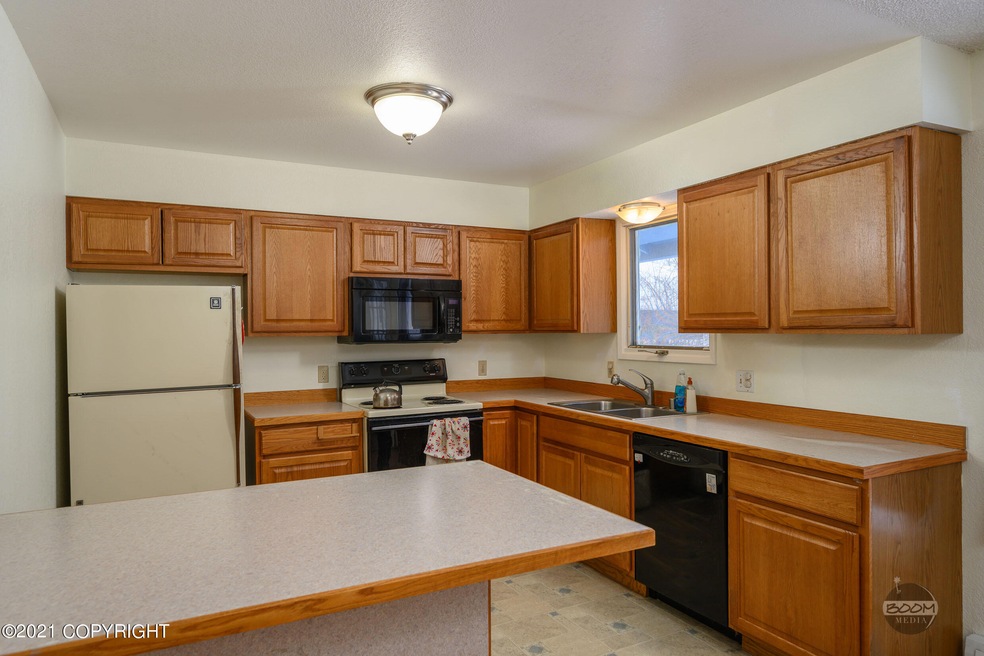 6033 E 21st Ave-11