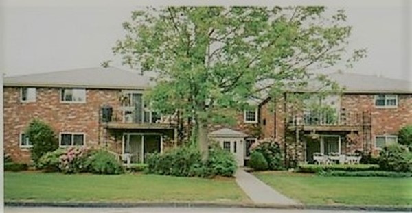 18 Fountain Ln unit 8, South Weymouth, MA 02190 - photo 1