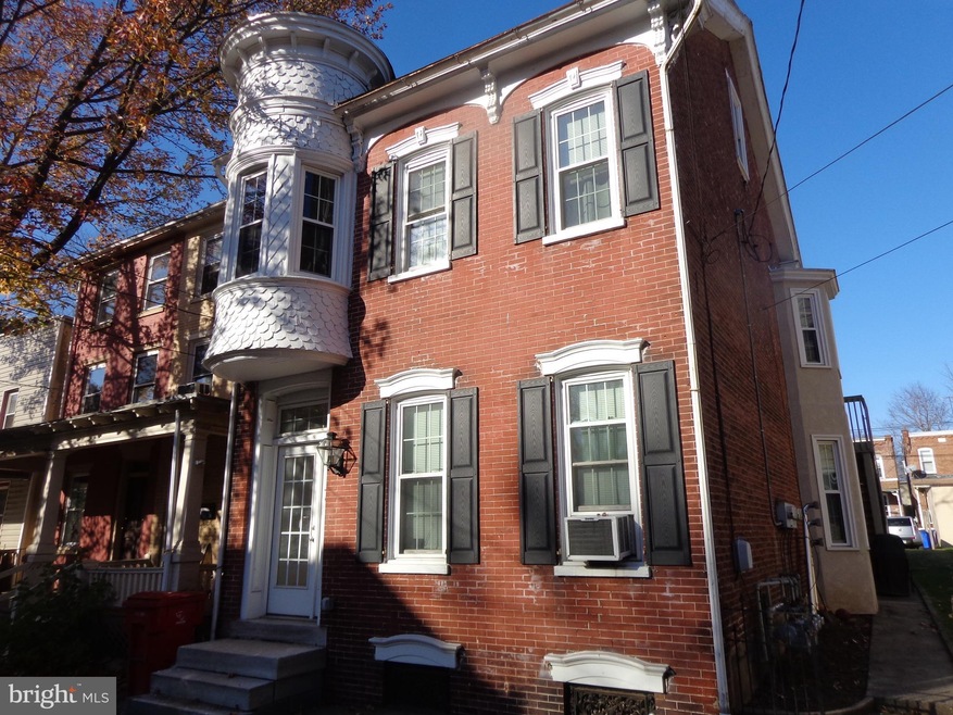 7 Walnut St unit 2, Pottstown, PA 19464 - photo 1