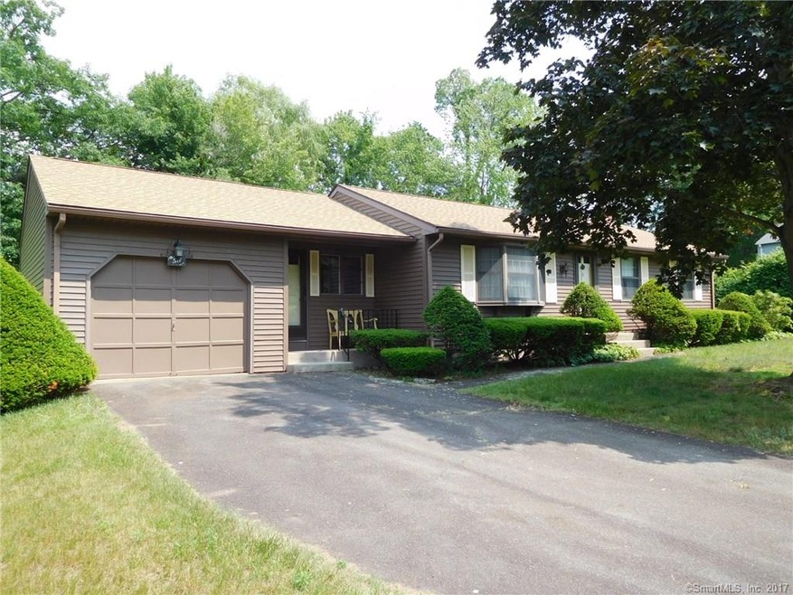 6 Gantley Rd, Windsor Locks, CT 06096 - photo 1