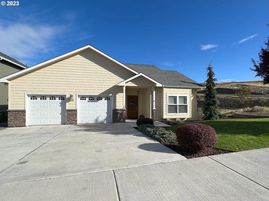 429 Summit Ridge Dr, the Dalles, OR 97058 - photo 1