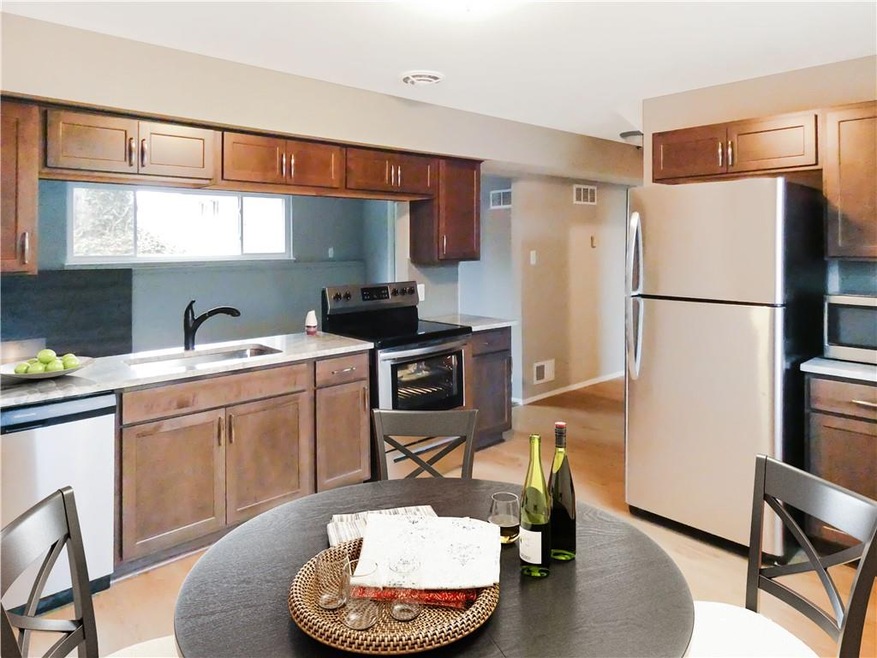 30246 Calahan Rd, Roseville, MI 48066 - photo 1