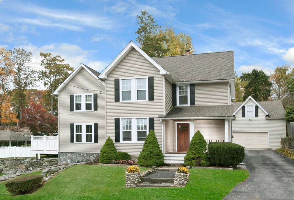 4 Chestnut St, Cos Cob, CT 06807 - photo 1