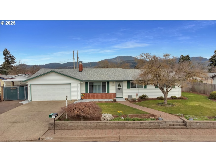 1448 Cheek St, Springfield, OR 97477 - photo 1