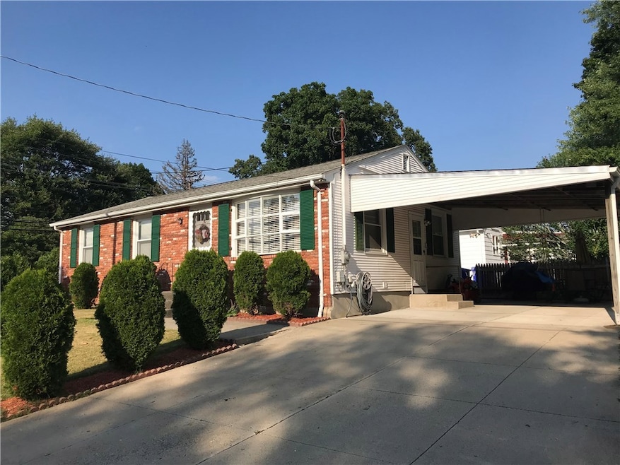 2 Sumach Ave, Riverside, RI 02915 - photo 1