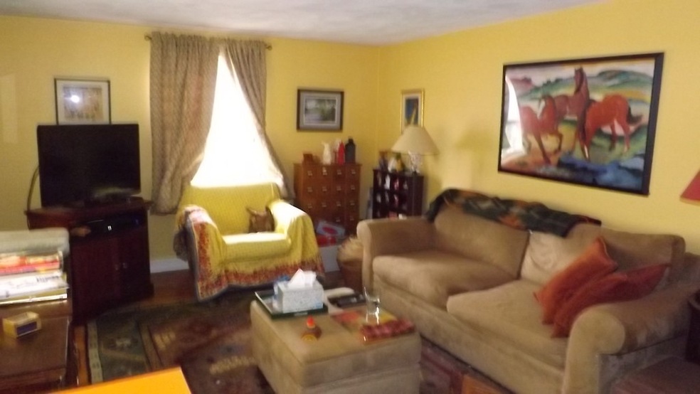 90 Hibbert St unit 2, Arlington, MA 02476 - photo 1