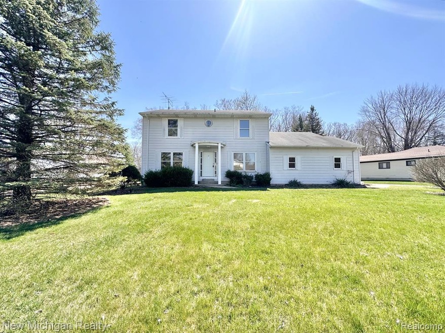 5381 N Dyewood Dr, Flint, MI 48532 - photo 1