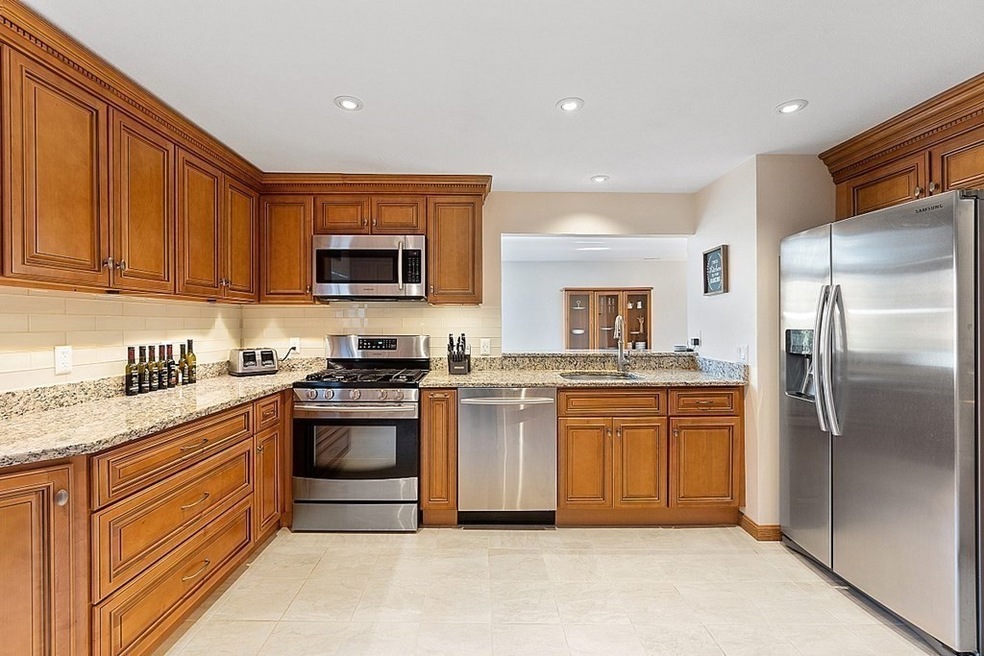 48 Eaton Ct unit 48, Haverhill, MA 01832 - photo 1