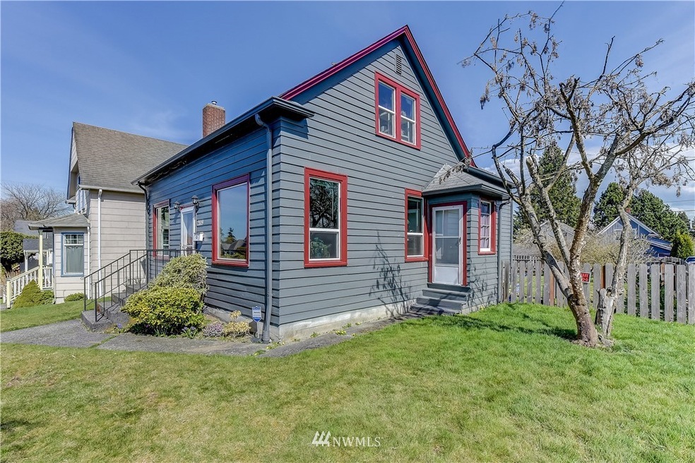 2109 Wetmore Ave, Everett, WA 98201 - photo 1