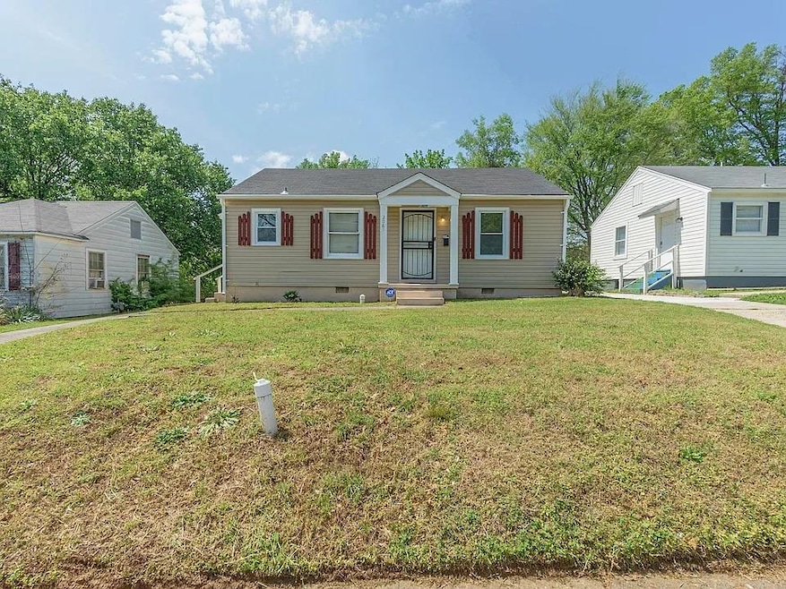 2061 Pendleton St, Memphis, TN 38114 - photo 1