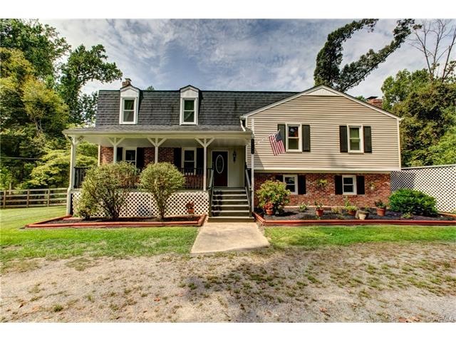 6712 Oakview Dr, Quinton, VA 23141 - photo 1