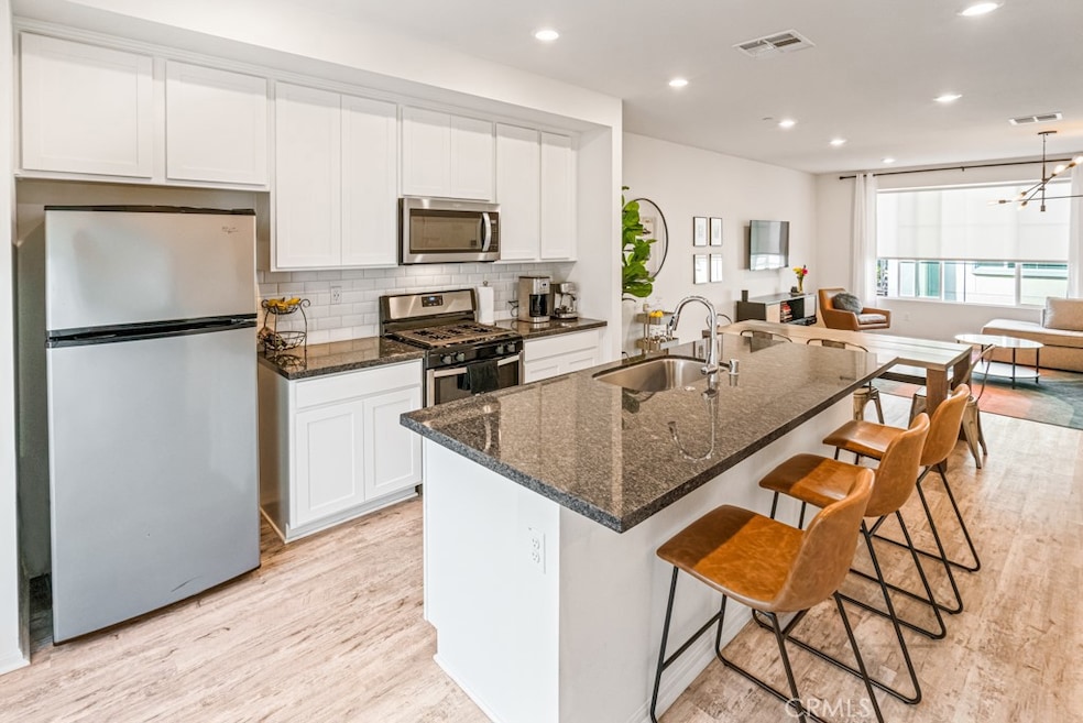 Sold $723,400 • Co-Listing Agent