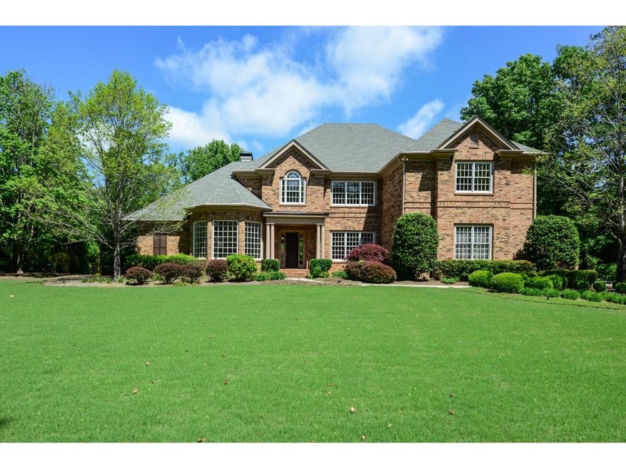 Gorgeous Home Located Just Off Northside Drive! Fr