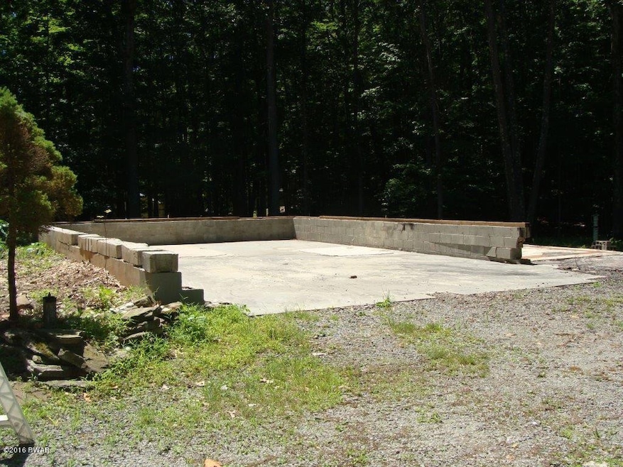 268 E Shore Dr, Hawley, PA 18428 - photo 1