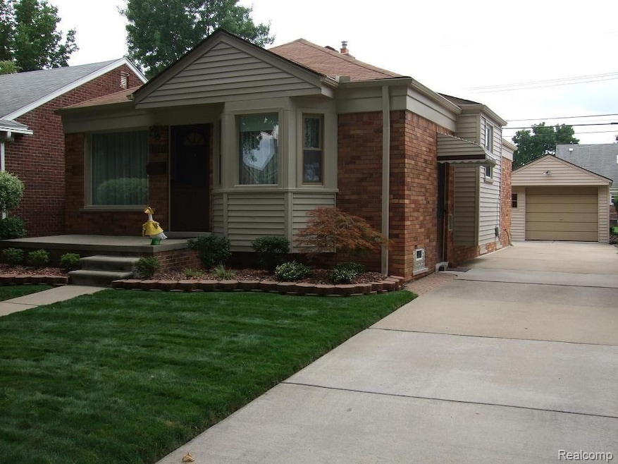 MEL/NAP SCHOOLS...NEAT AND TIDY HOME