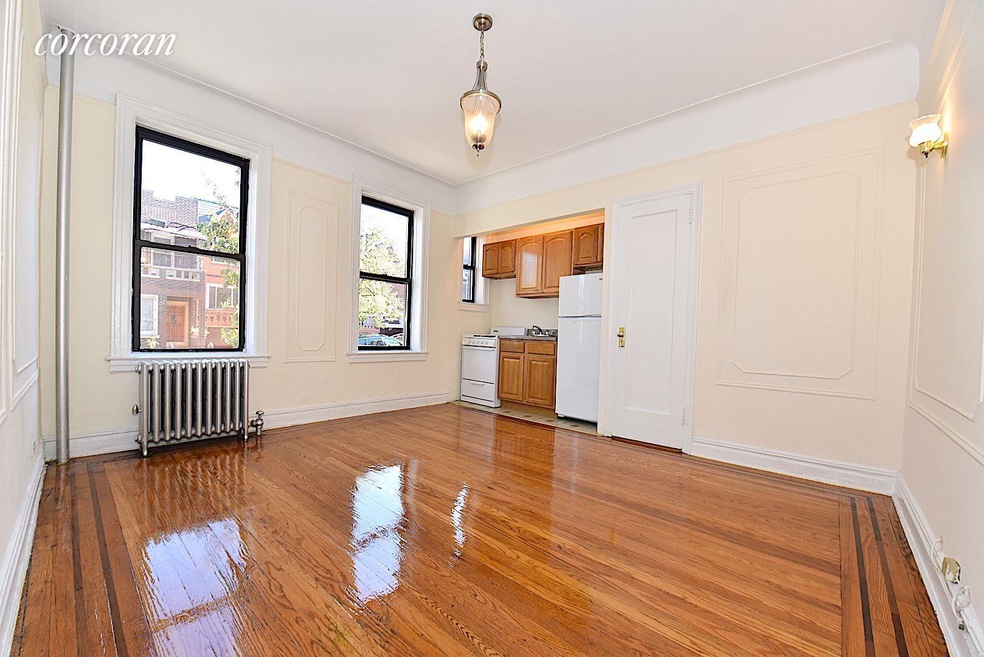 25-20 42nd St unit 5A, Long Island City, NY 11103 - photo 1