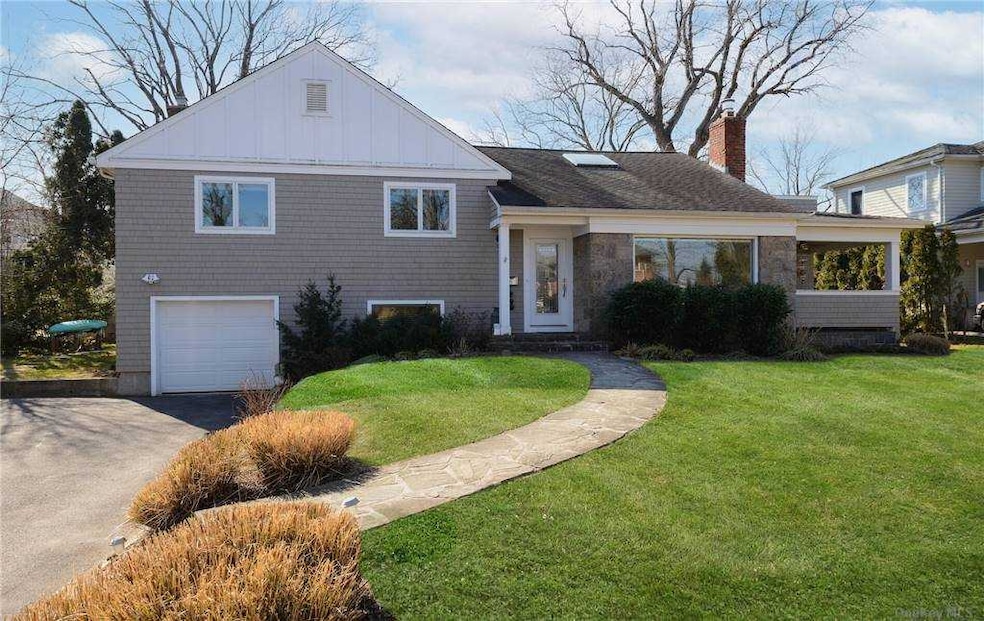 17 Beachway, Port Washington, NY 11050 - photo 1