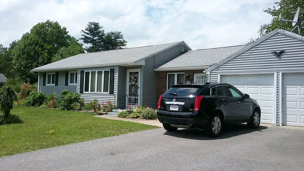 62 Frederic St, Springfield, MA 01119 - photo 1