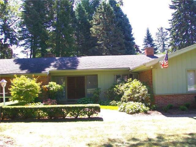 6184 Lantern Ln, Bloomfield Hills, MI 48301 - photo 1