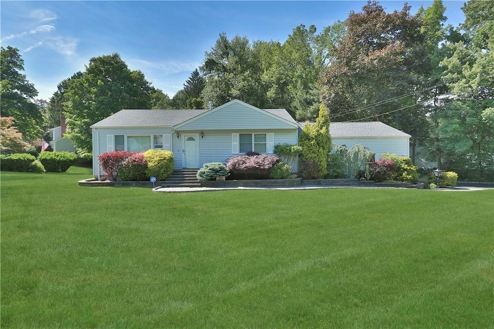 157 Blauvelt Rd, Nanuet, NY 10954 - photo 1