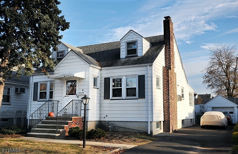 8 Newton St, Linden, NJ 07036 - photo 1