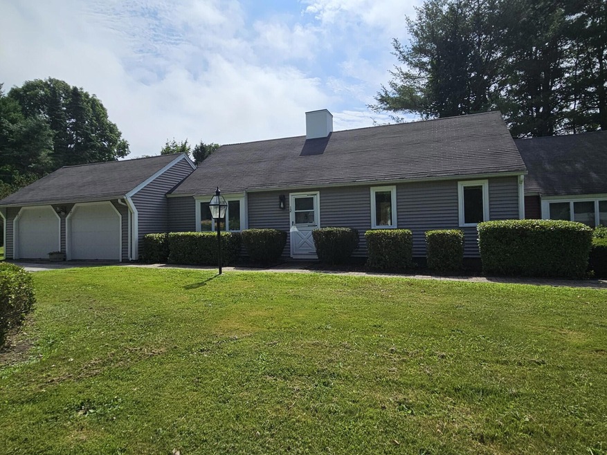 12 Colonial Way Front
