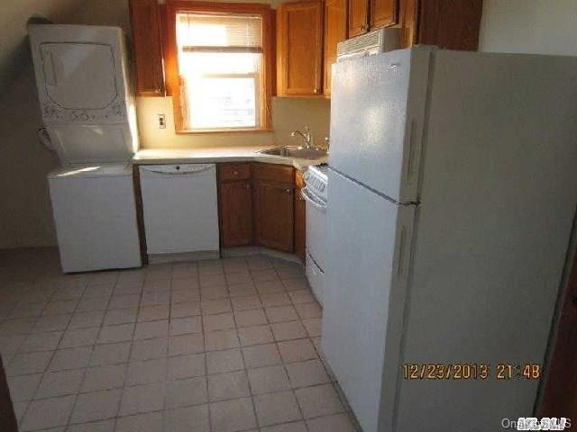 36-35 214th Place unit 3F, Flushing, NY 11361 - photo 1