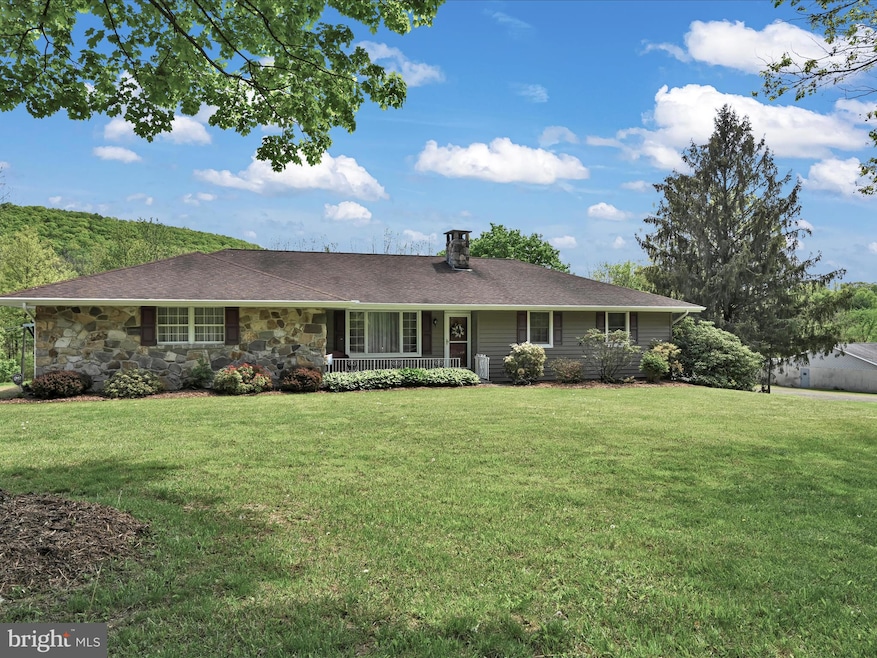 40 E Adamsdale Rd, Schuylkill Haven, PA 17972 - photo 1