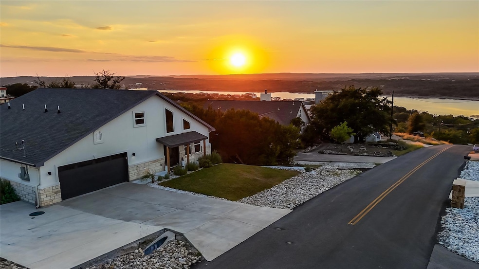 For Sale $693,100 • Co-Listing Agent