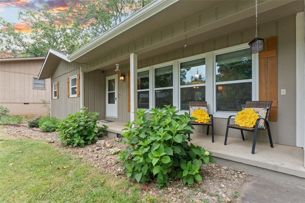 9 Brentwood Dr, Bella Vista, AR 72715 - photo 1